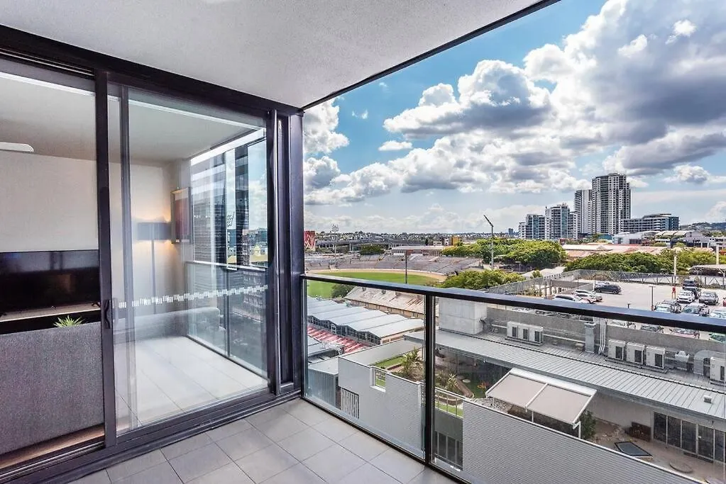 Vibrant Inner City Living 1 Bedroom Apartment Brisbane