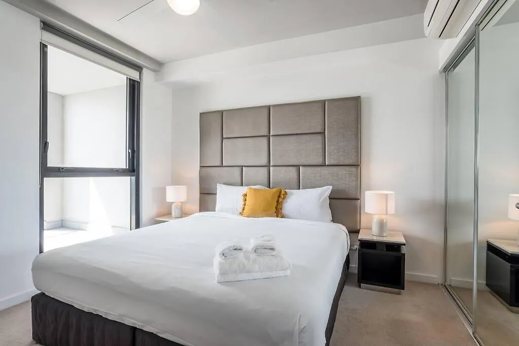 Vibrant Inner City Living 1 Bedroom Apartment Brisbane