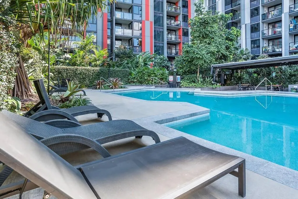 Vibrant Inner City Living 1 Bedroom Apartment Brisbane Australia